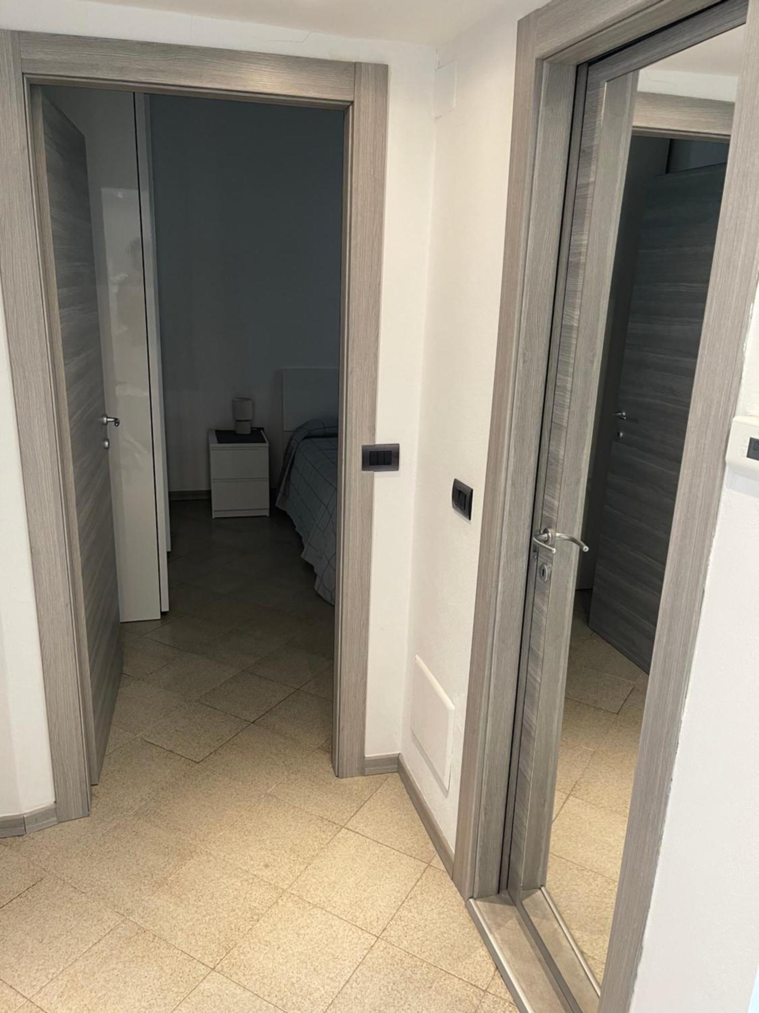 Bilocale Zona Navigli Apartment Милано Екстериор снимка